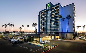 Holiday Inn Express & Suites Santa Ana - Orange County By Ihg